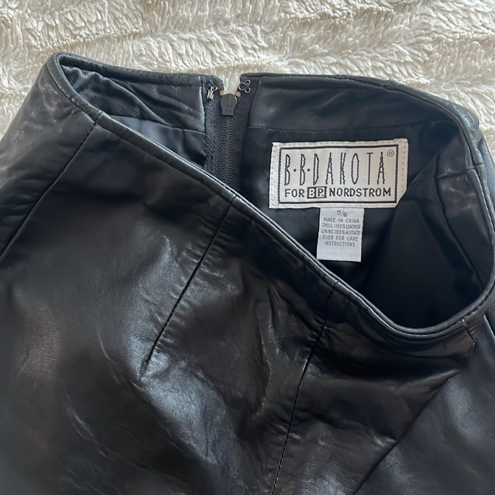 BB Dakota faux leather Shorts - Picture 3 of 7